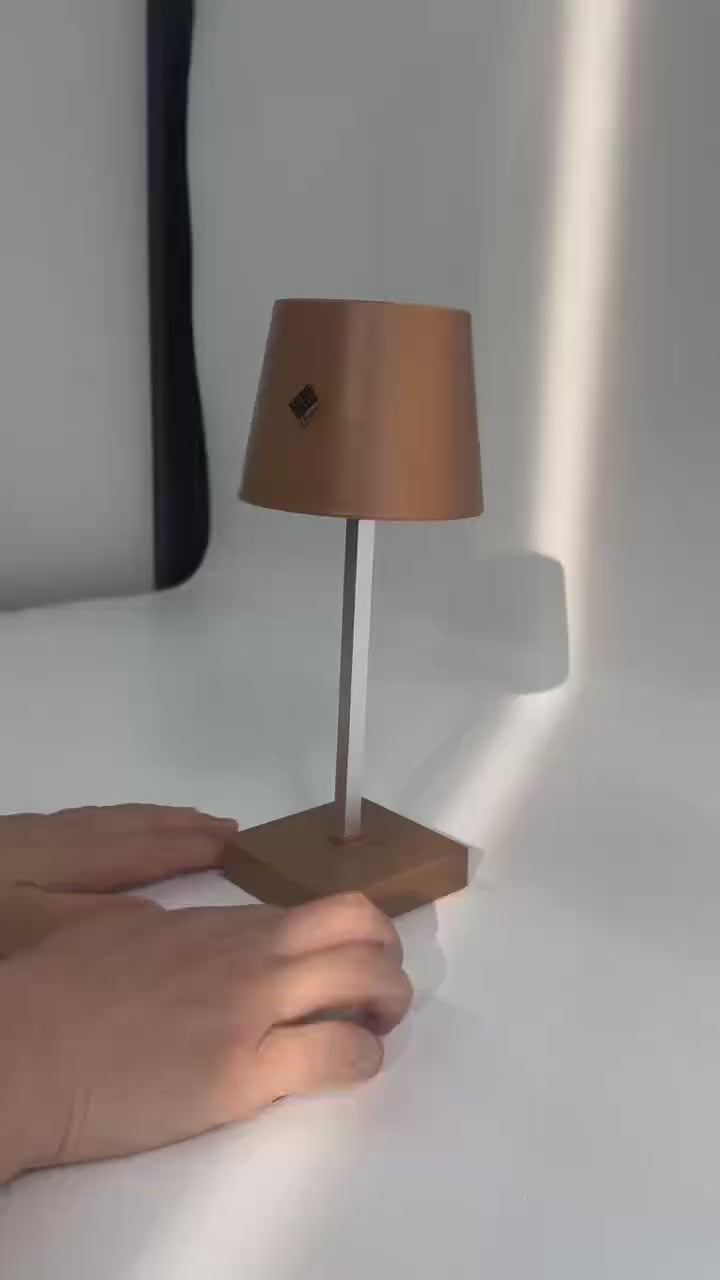 Lámpara de mesa táctil LED